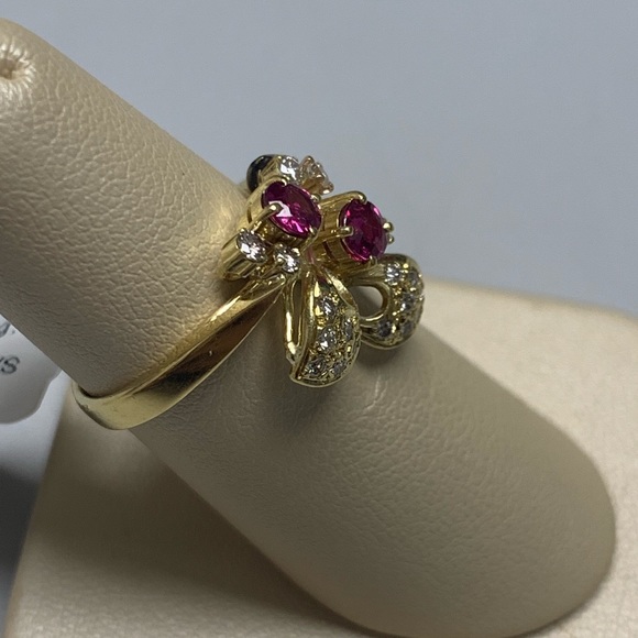 18K Yellow Gold Butterfly Ruby and Diamond Ring - Picture 3 of 7